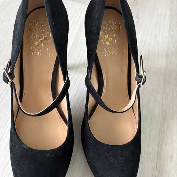 Vince Camuto Sleek Black Stilettos - Picture 1 of 6
